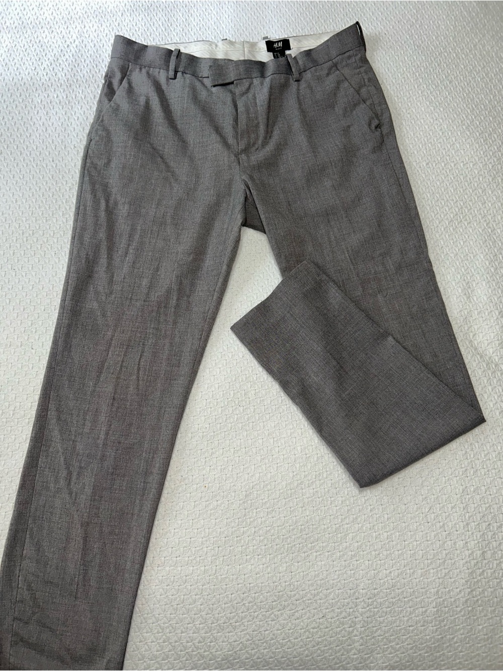 H&M Men's Dress Pants in Charcoal Gray